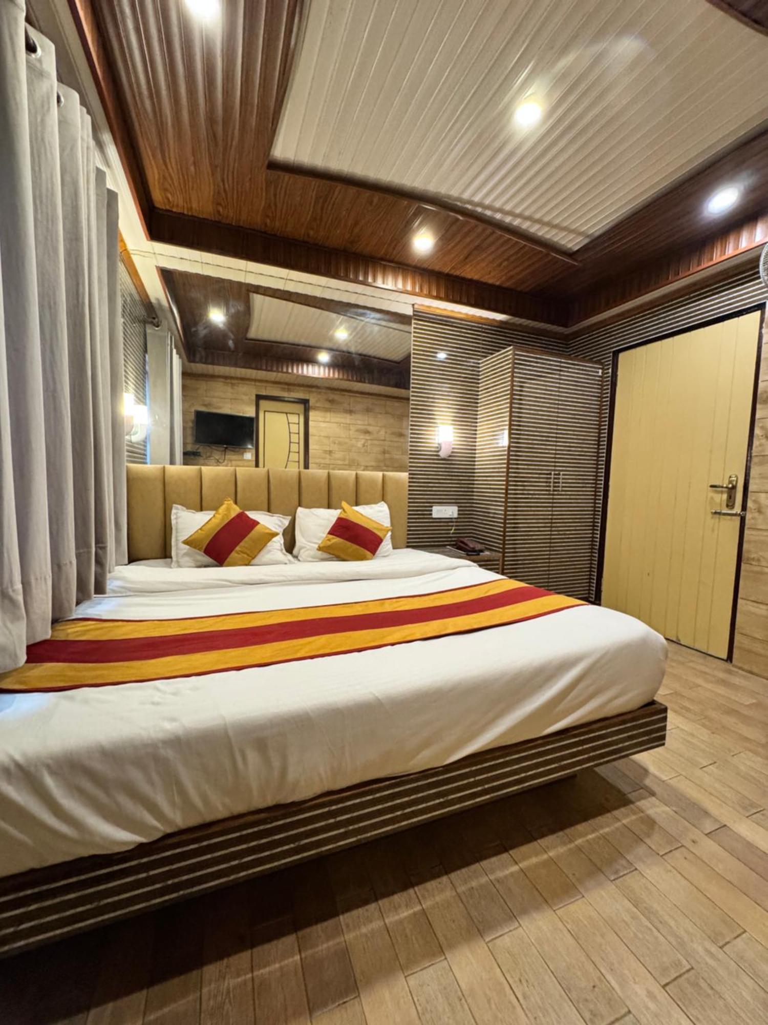 Victory Hotel And Restaurant By Gs Hospitality Shimla Zewnętrze zdjęcie
