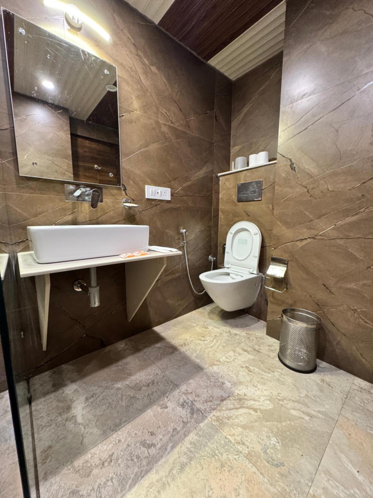 Victory Hotel And Restaurant By Gs Hospitality Shimla Zewnętrze zdjęcie