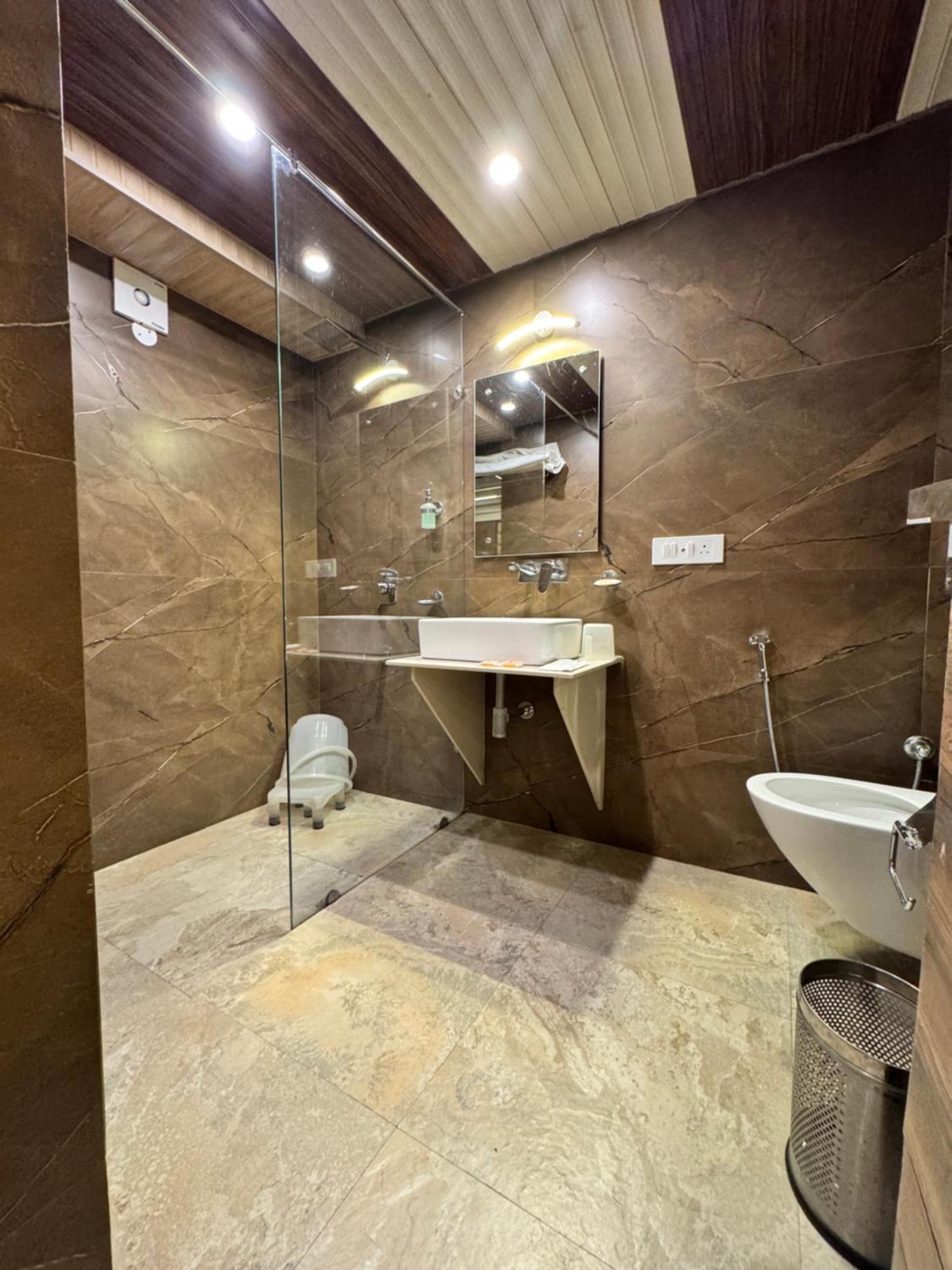 Victory Hotel And Restaurant By Gs Hospitality Shimla Zewnętrze zdjęcie