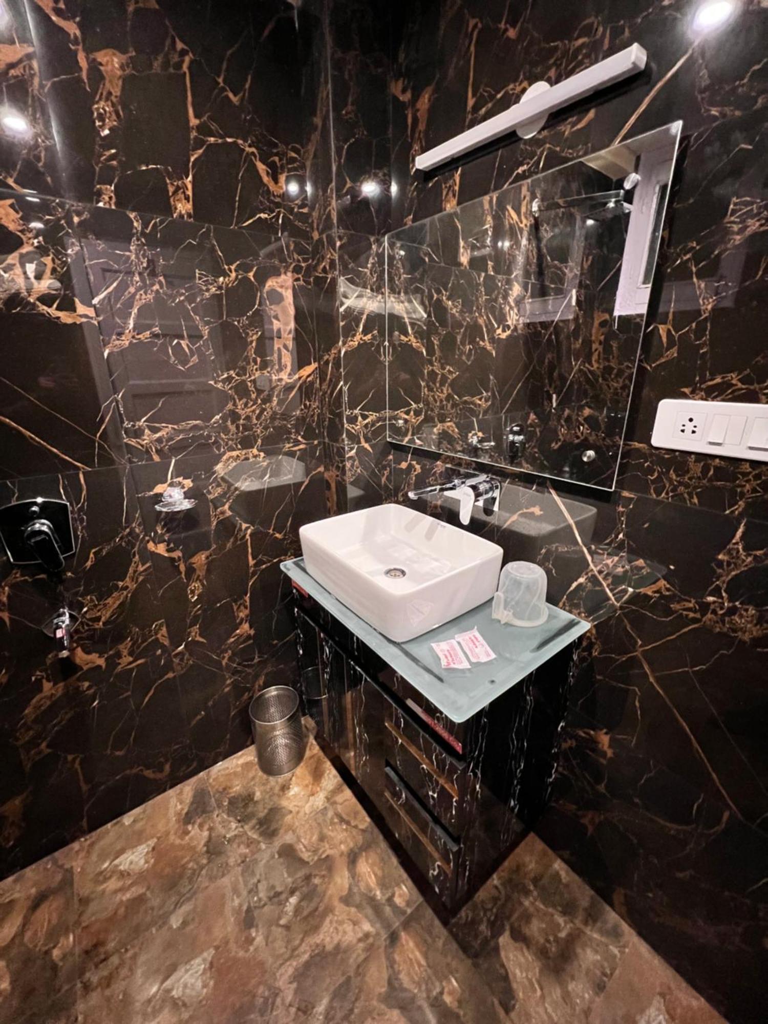 Victory Hotel And Restaurant By Gs Hospitality Shimla Zewnętrze zdjęcie